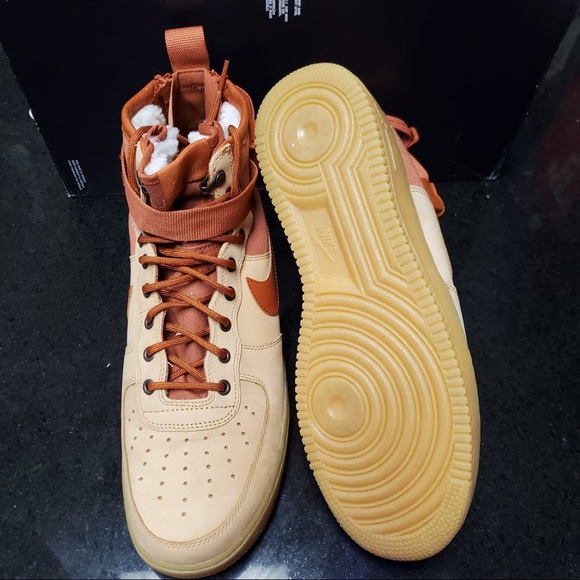 Sz 12 Air Force 1s Highs - Picture 4 of 7